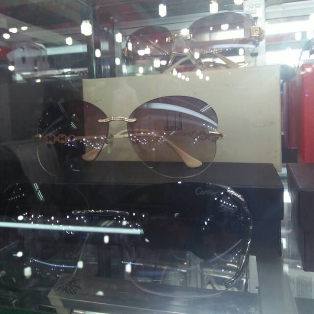 KACA MATA WANITA CARTIER MIKA UDAH PAKAI ANTI RADIASI100% DAN BOX