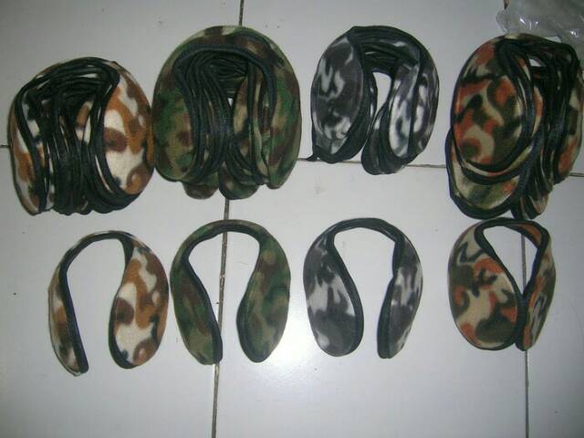 Earmuff simple pria wanita