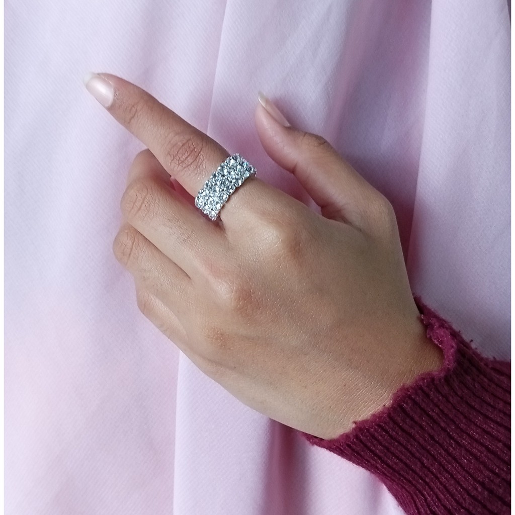 Cincin Model Kristal Bisa Disesuaikan