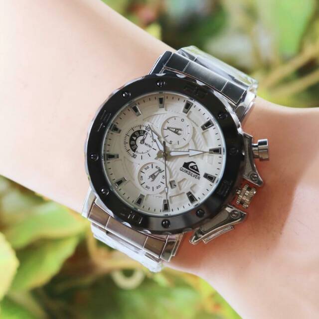 Jam tangan pria QU1KS1LV3R semi super