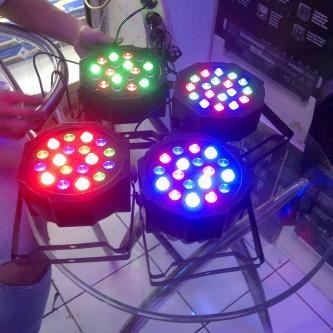 LAMPU PAR 18(STROBO,CHANGE COLOUR) RGB AUTO SOUND