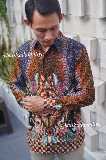 Sidamuliya Batik Kemeja Pria Reguler Fit Premium Gavesha Lengan Panjang