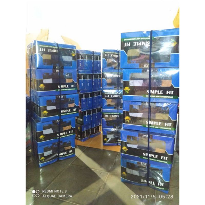 cd pria dewasa ada ukuran M L XL simple fit