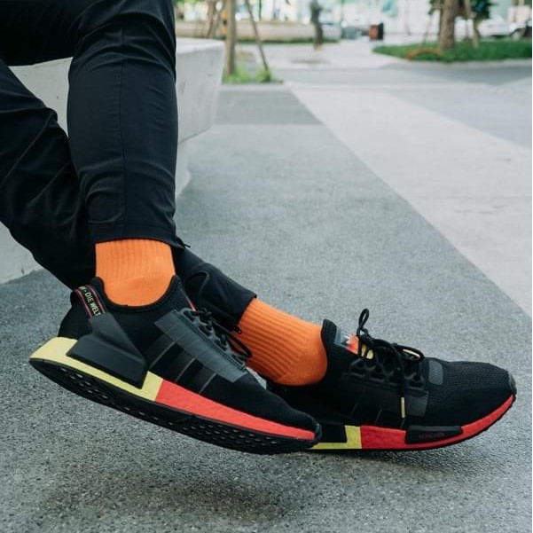 ADIDAS NMD R1 V2 " Munich "