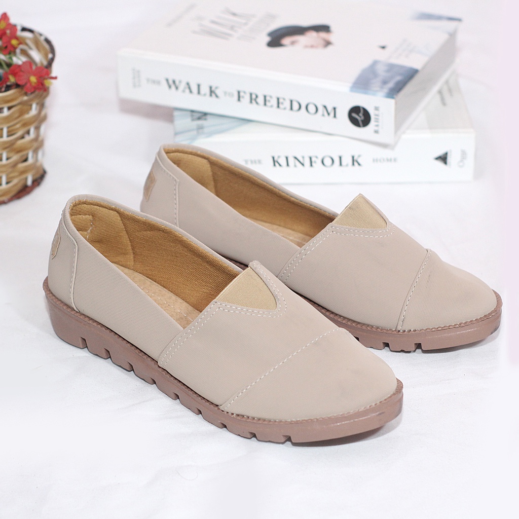 Mym2m Weslina Sepatu Wanita Slip on Kasual Terlaris