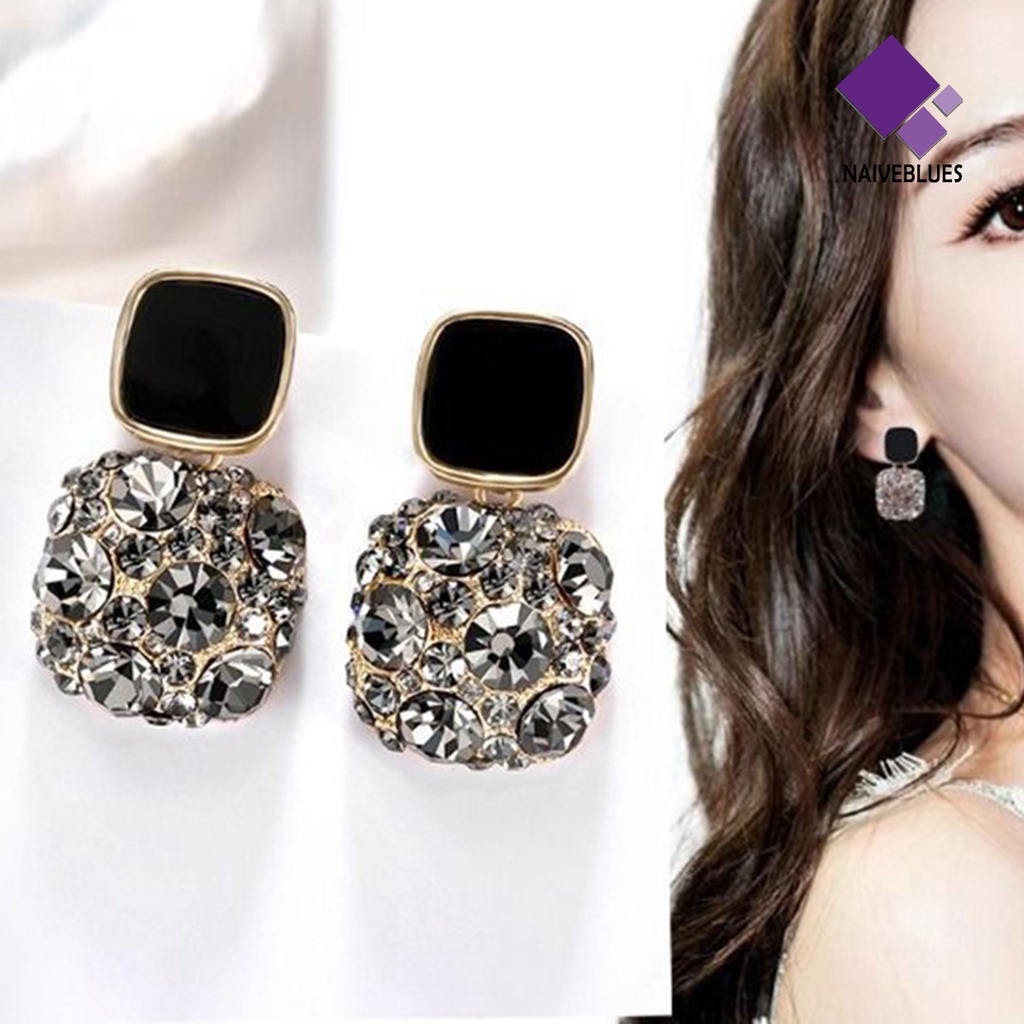 1 Pasang Anting Stud Berlian Imitasi Gaya Vintage Untuk Wanita