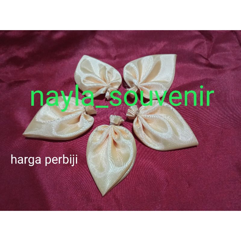 

daun satin handmade harga perbiji