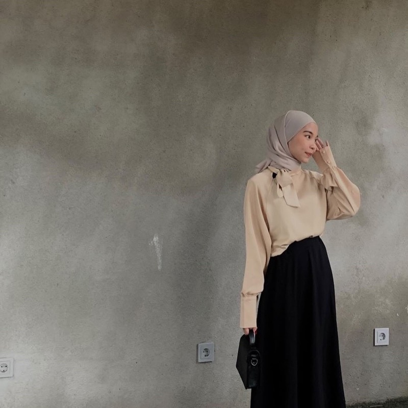 Emery Top | Satin Top| Blouse Satin Wanita