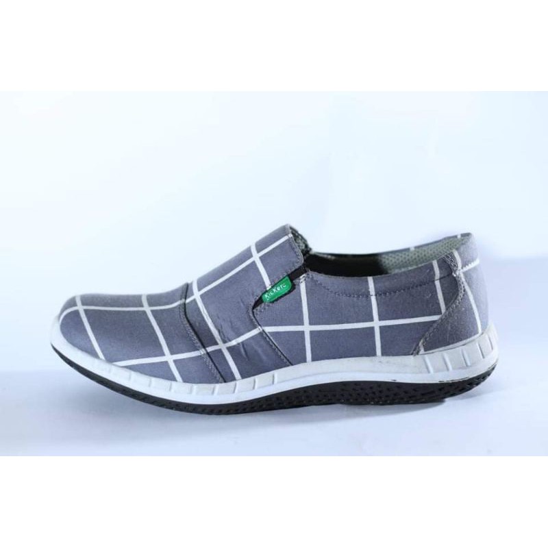 Sepatu Pria Slip On Kasual Sepatu Kerja Motif Garis Casual Import Sol Karet