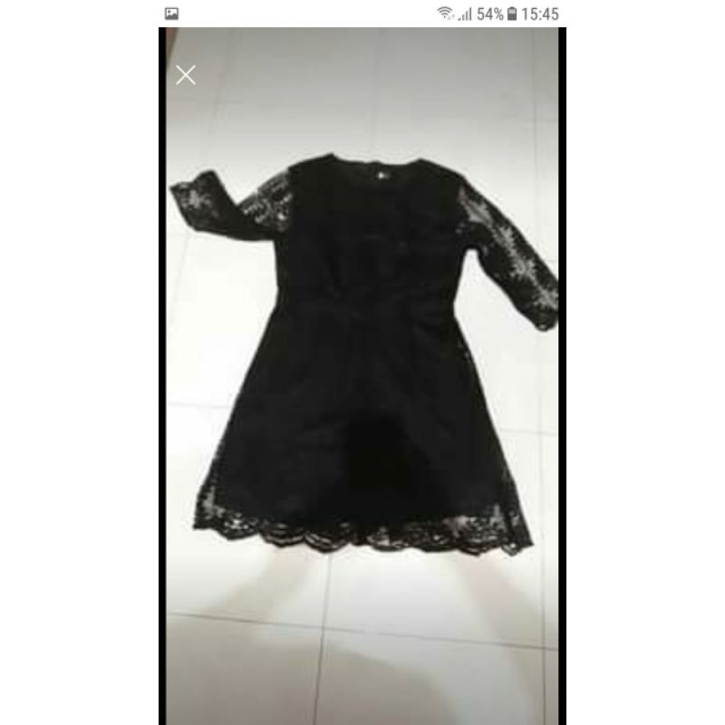Dress pesta hitam elegant