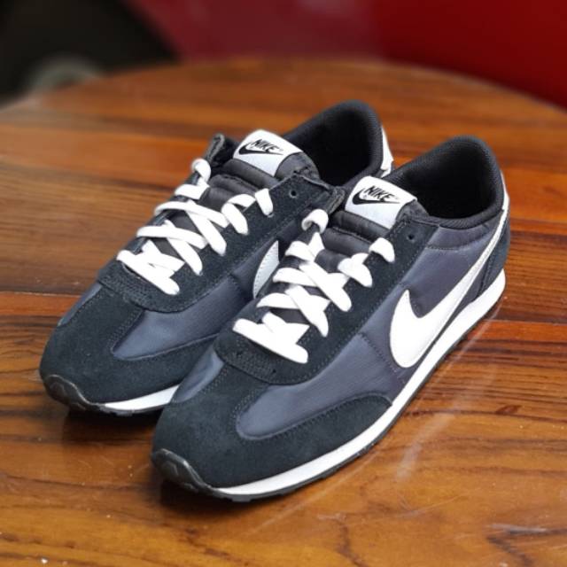 nike mach runner black