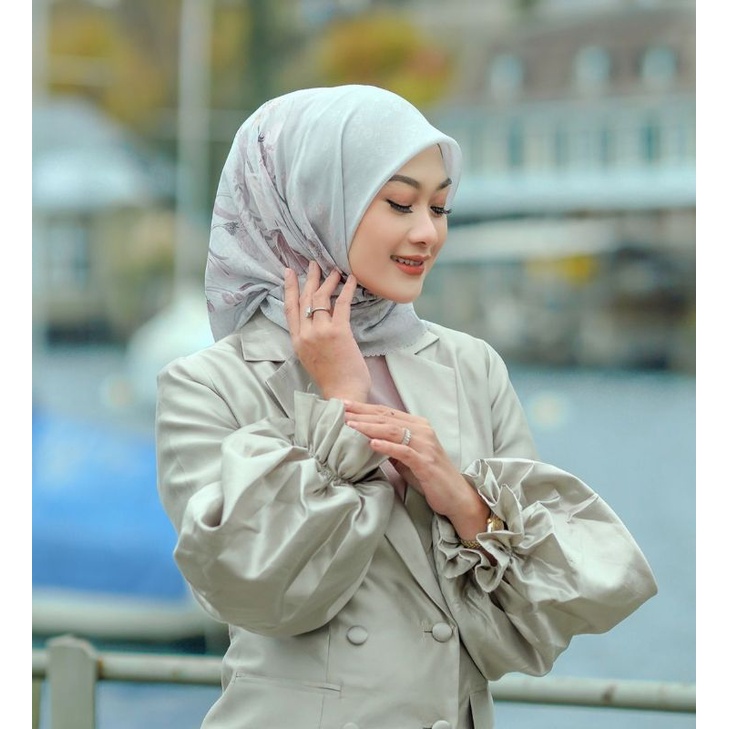 NADA SCARF SERIES Buttonscarves Dis