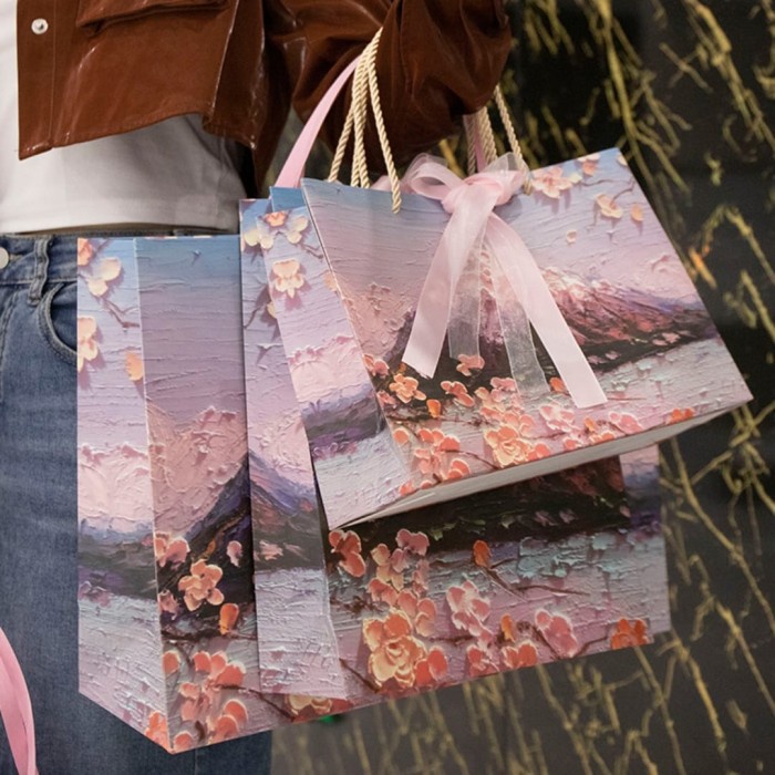 

Terlaris Paper Bag Sakura Fuji Kado Kantong Tas Kertas Tas Belanja Goodie Bag - Sakura Fuji, S - 19x13x6cm