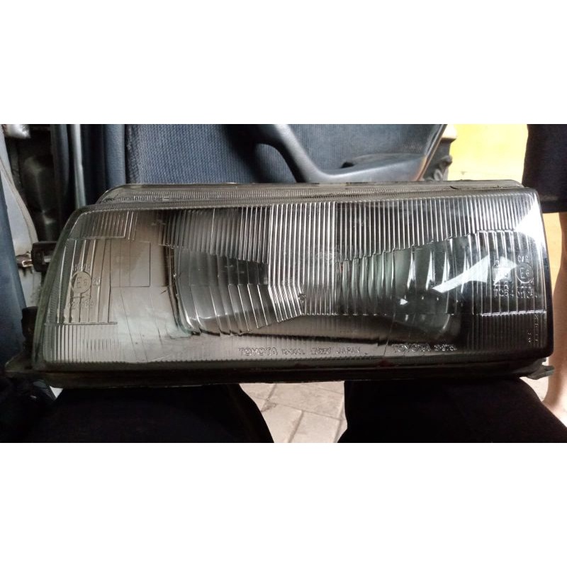 mika kaca headlamp kiri toyota corolla twincam ae92