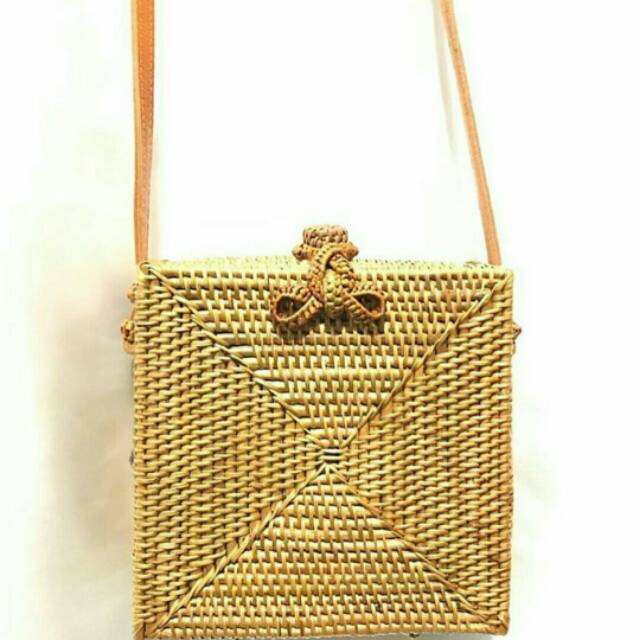 Tas rotan kotak