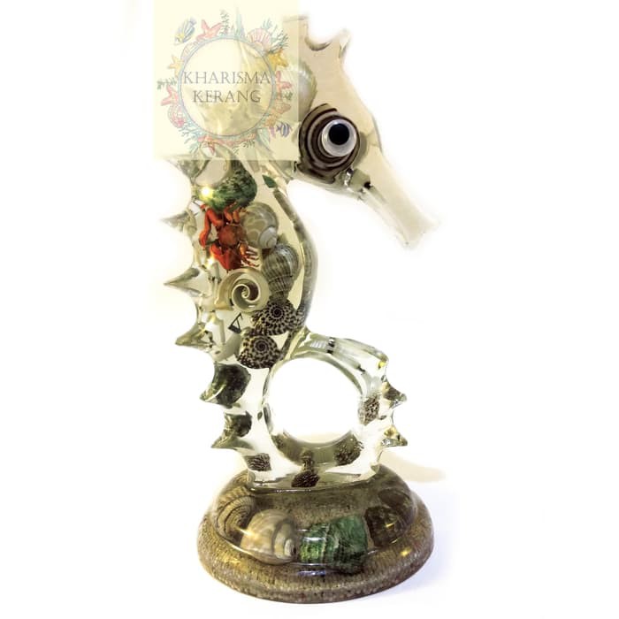Hiasan Patung Ikan Dari Resin Dan Kerang