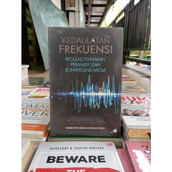 OBRAL BUKU BACAAN MOTIVASI / INSPIRASI / BISNIS / INOVASI / CERITA GILA PENGUSAHA MUDA INDONESIA / PERUBAHAN BESAR / PENGEMBANGAN DIRI / MURAH ORIGINAL-KEDAULATAN FREKUENSI
