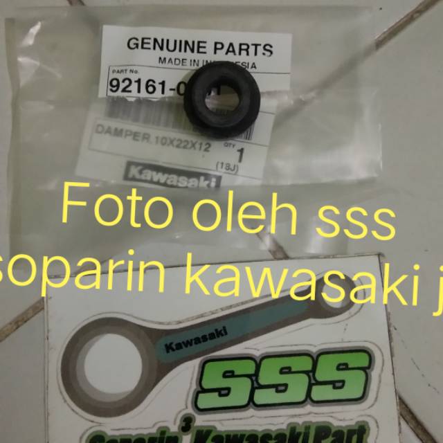 Karet cover belakang ninja r