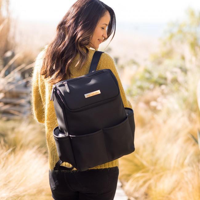 Petunia Method BACKPACK IN BLACK MATTE LEATHERETTE