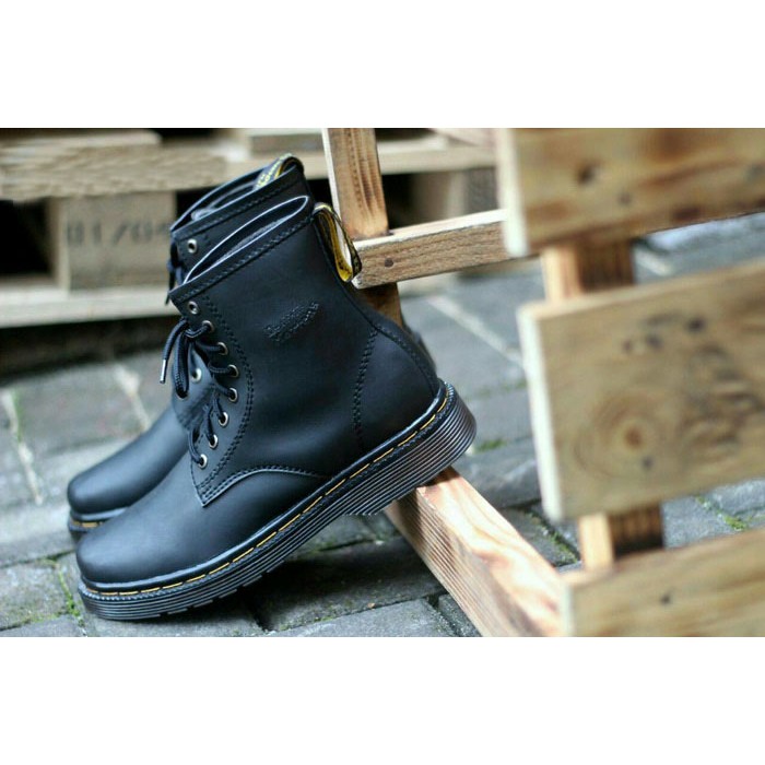 sepatu pria dan wanita dr martens 8 hole sepatu boots dr marteen dokmar tinggi forma,kerja,,ukuran 39-44