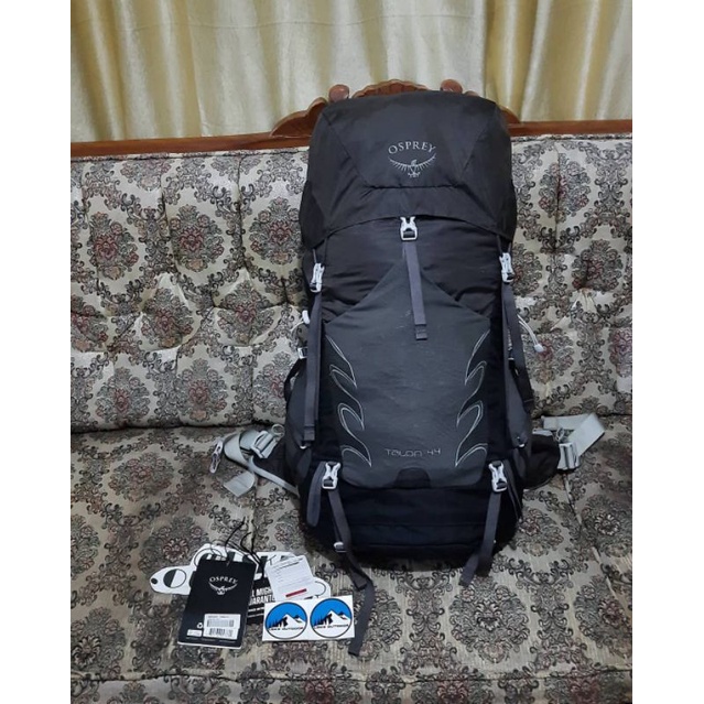 Carrier Osprey Talon 44L plus celana millet