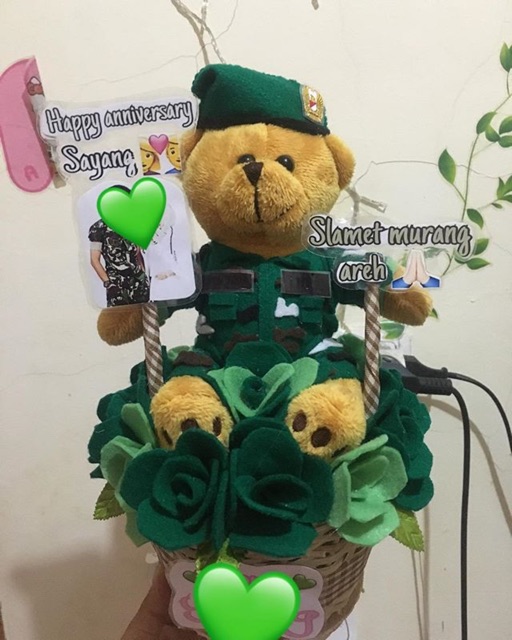 Buket bunga keranjang kain flanel : TNI AD