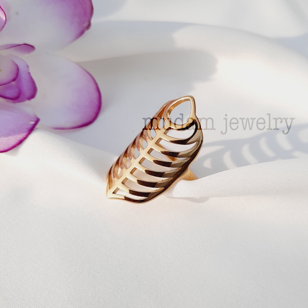 Cincin Titanium Model Leaf Veins Fashion Wanita Warna Gold