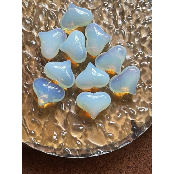 opalite mini heart (man made)