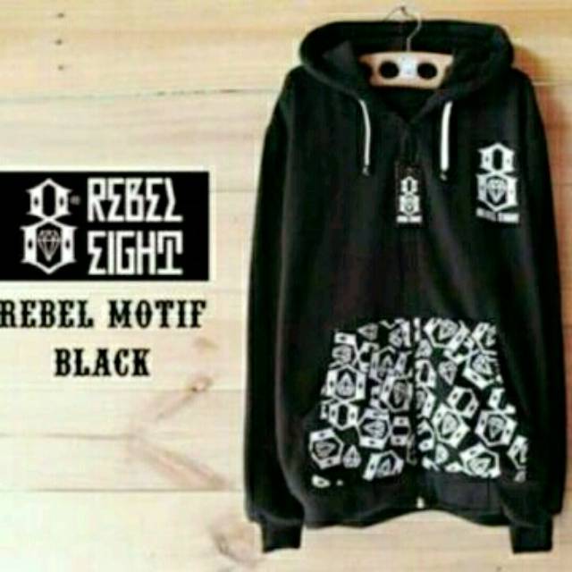 Sweater rebel eight rebel motif