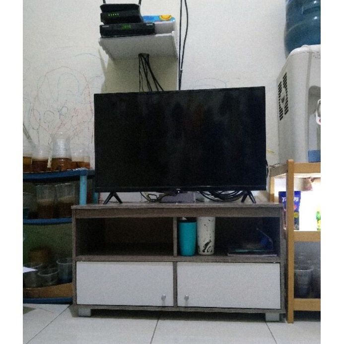 Meja TV Rak TV Minimalis Modern 127