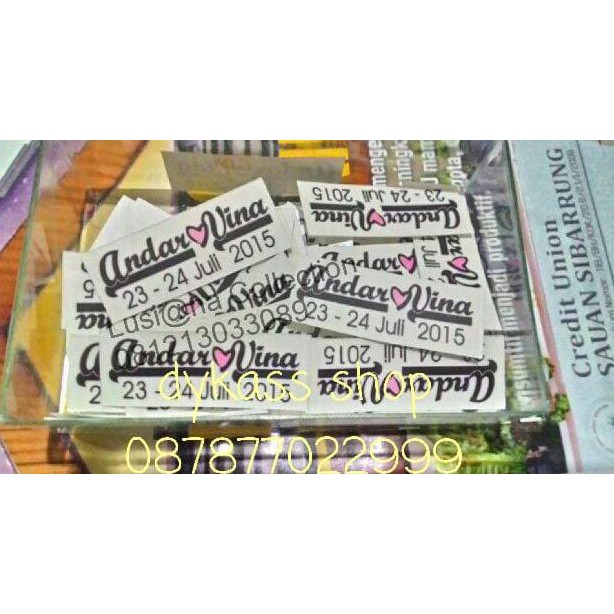 

Stiker Nama Souvenir Pernikahan / Seminar / Nametag