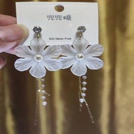 Anting Tusuk Silver Desain Kelopak Bunga Hias Mutiara Putih Gaya Jepang Korea