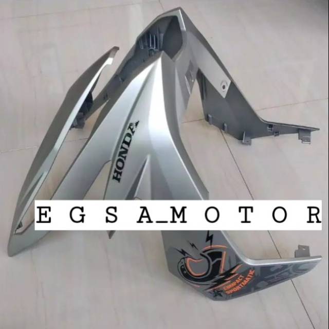 Cover Body Tameng Depan Honda Beat Street Silver