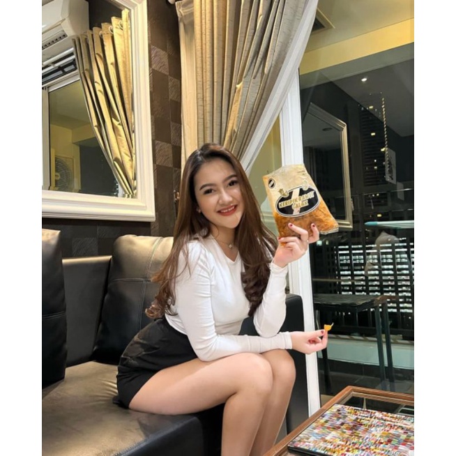 

PAKET 9 BUNGKUS KERIPIK RAWIT GALAK LEVEL 8 RASA SAMA DENGAN KERIPIK IBLIS