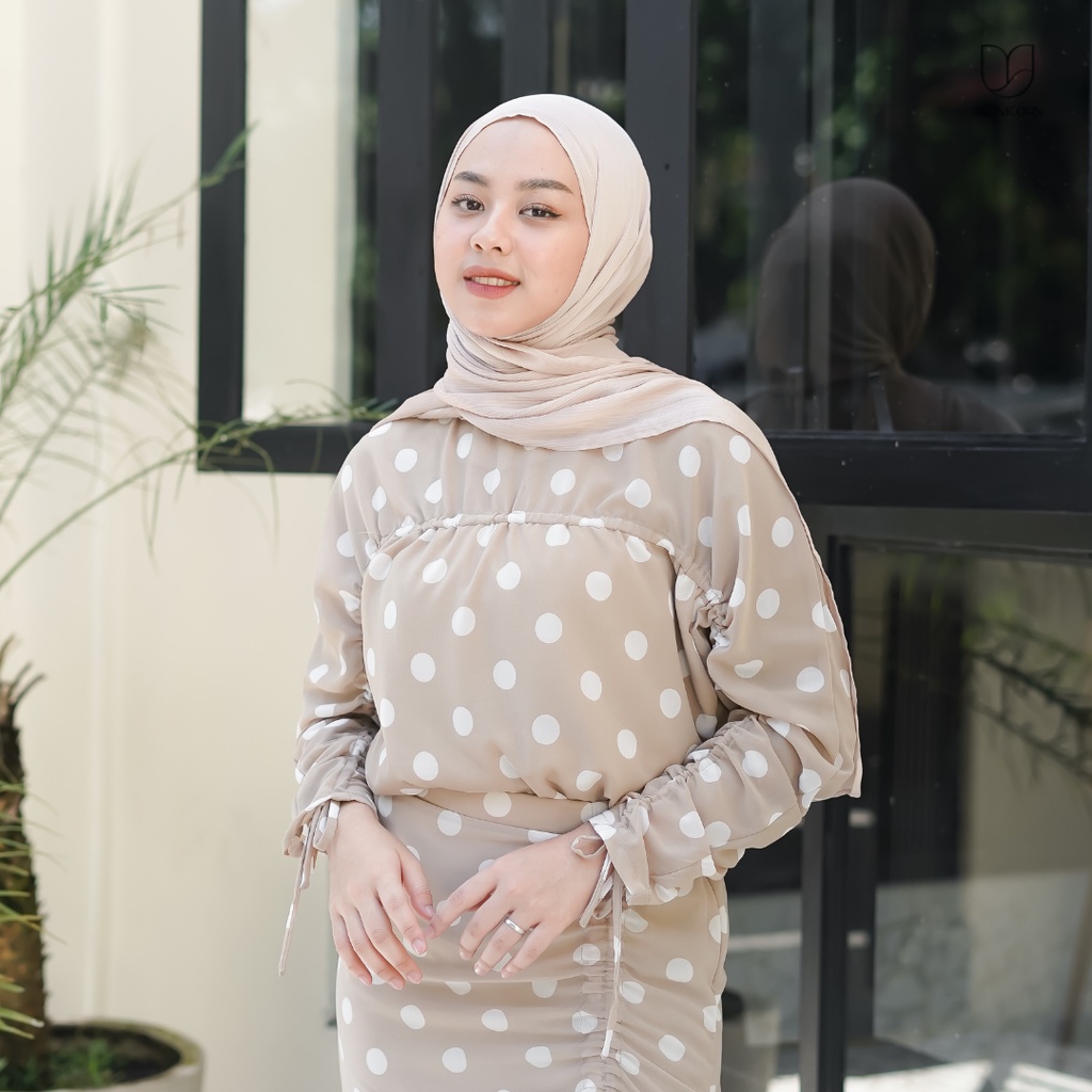 Alunicorn - Yerra Set - Blouse - Skirt-Blouse Cappucino