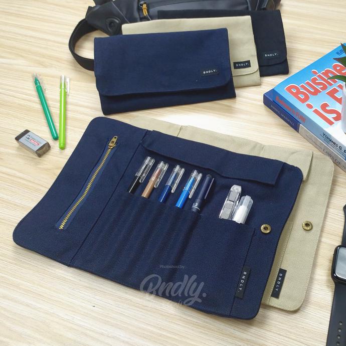 

SUPER SALE Roll Up Pencil Case / Pencilcase / Tempat pensil gulung canvas