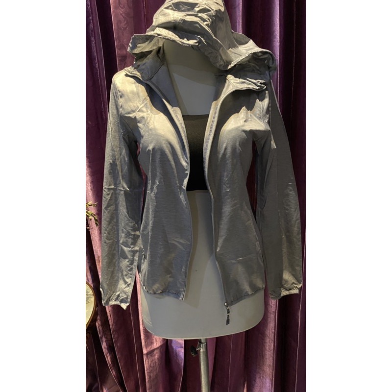 [PRELOVED] UNIQLO UV JACKET