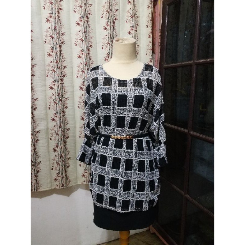 Mididress / dress monochrome / blouse monochrome