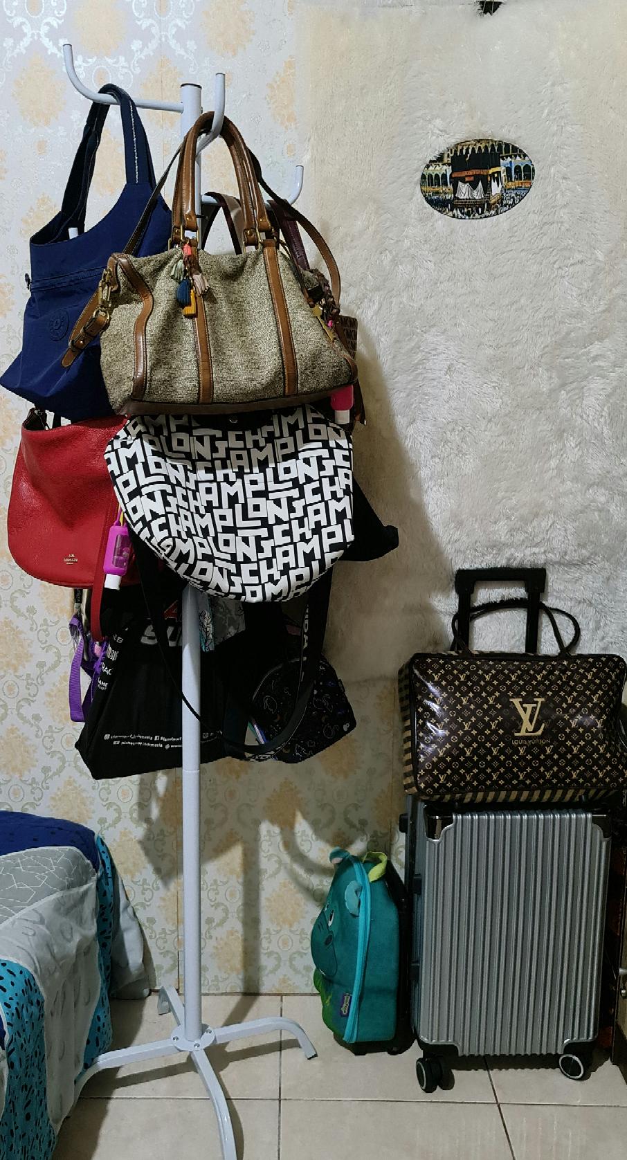 Cloth Hanger Gantungan Jas Jaket Topi Tas Standing