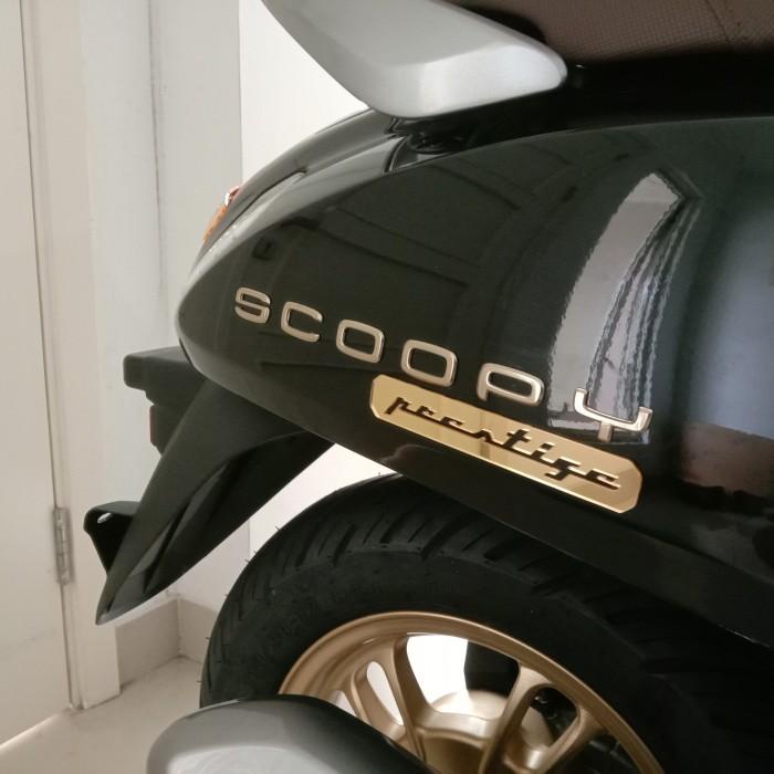 Logo / New Scoopy 2021 - Emblem Prestige