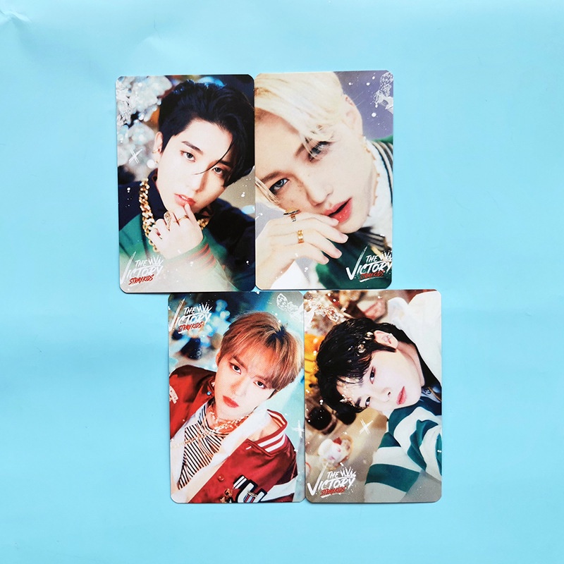 8pcs / set Kartu Pos Foto Stray Kids Ukuran Kecil