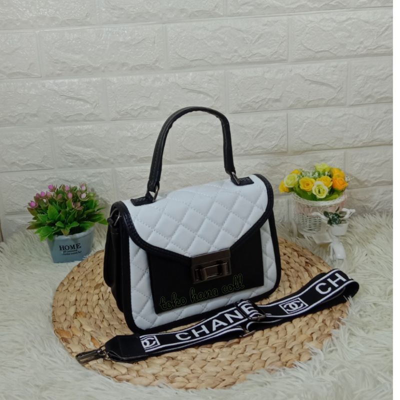 Tas Slempang Wanita Kunci Putar Ukuran 27x17cm/tas jinjing/tas terlaris / tas masakini