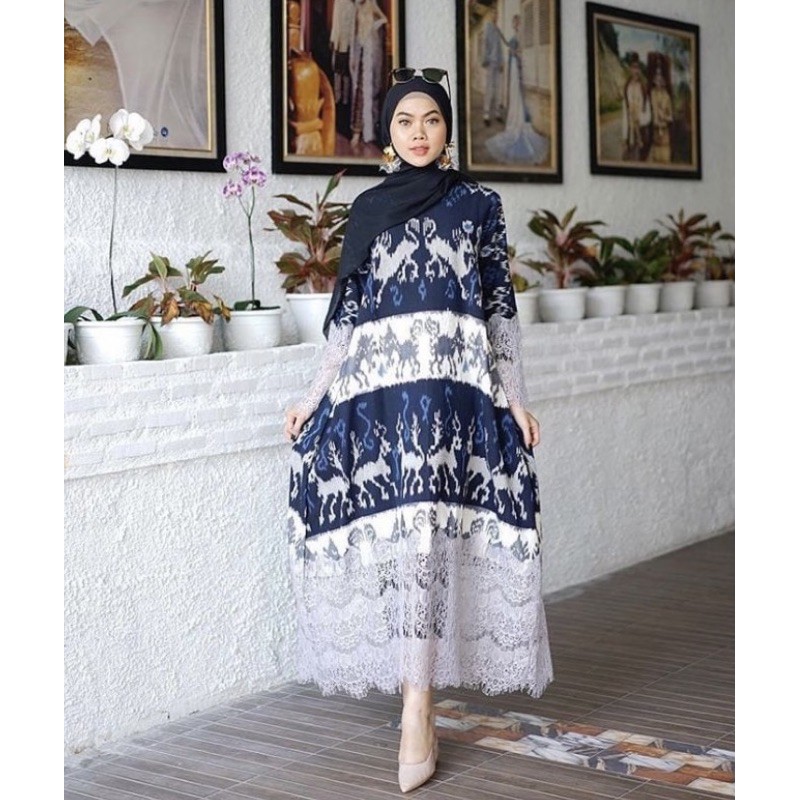 SET COUPLE FAMILY TENUN ETHNIC SUMBA