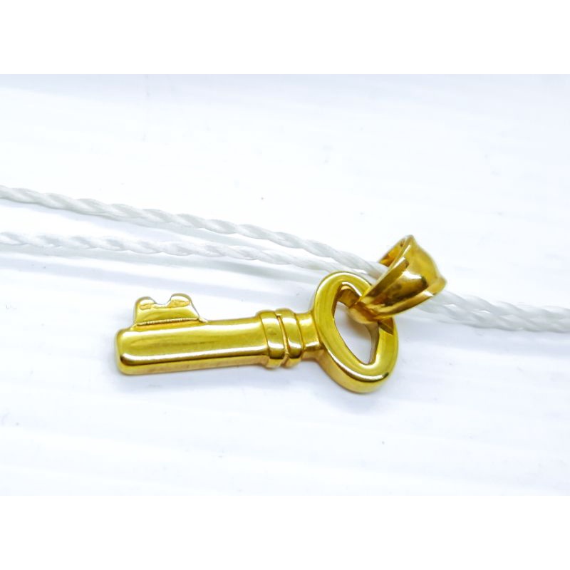 liontin titanium model kunci / pendant jewelry