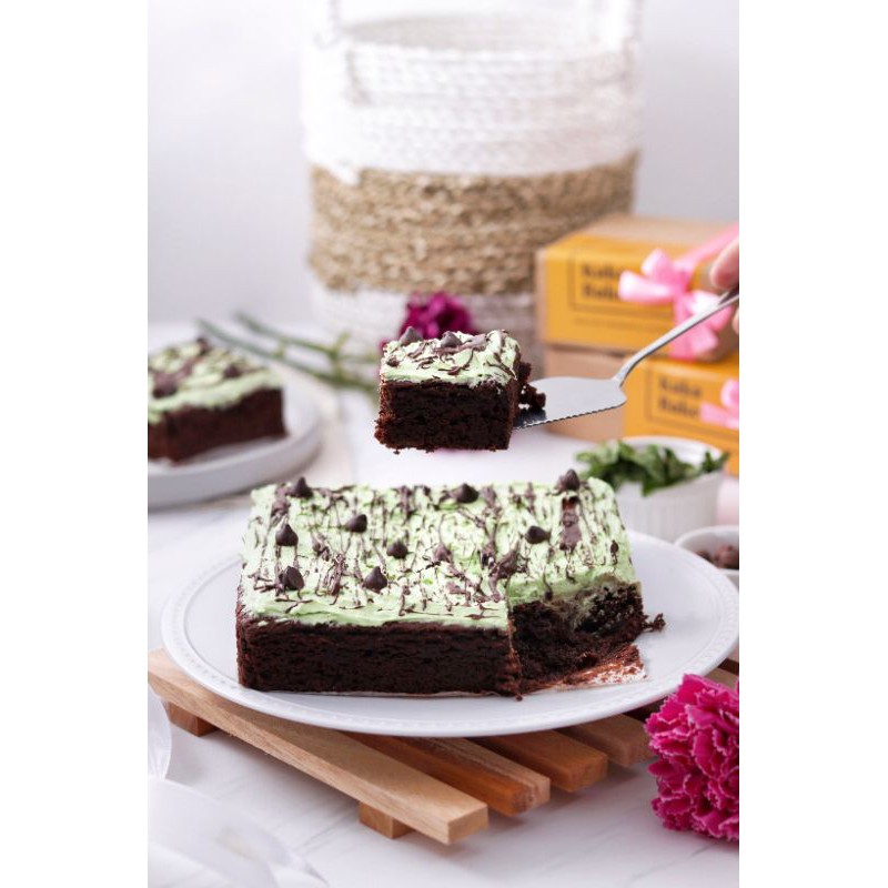 

Gluten Free Brownie Choco Mint LARGE (takjil & cemilan sehat)