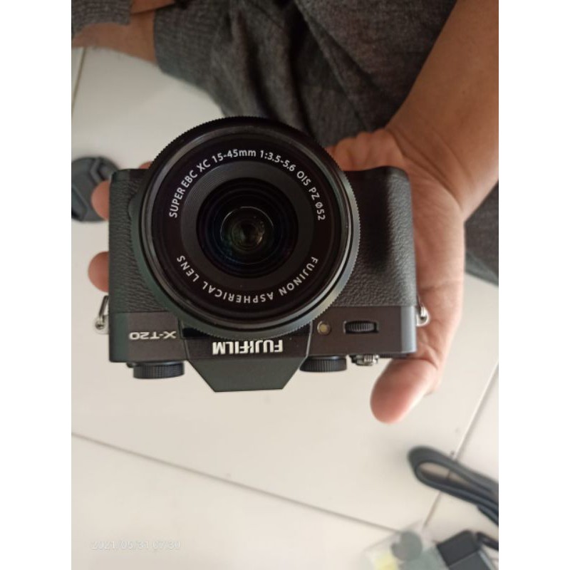 Fujifilm xt20 kit bekas