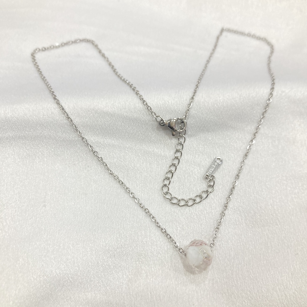 Kalung Titanium Wanita Bola Kristal Susu Simple Korean Style Aksesoris Fashion Anti Karat