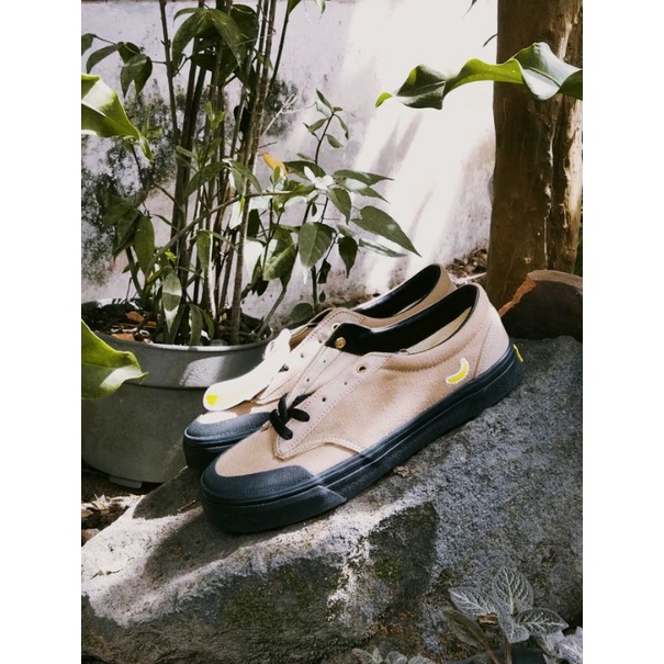 FYC Mutt Coffee Black