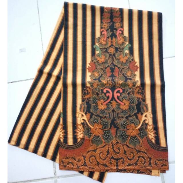 Batik Solo Sogan Motif Gunungan3