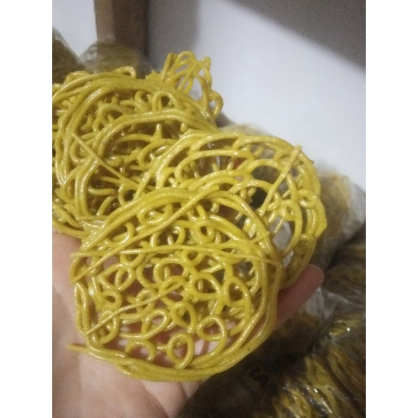 

kerupuk mie mentah enak